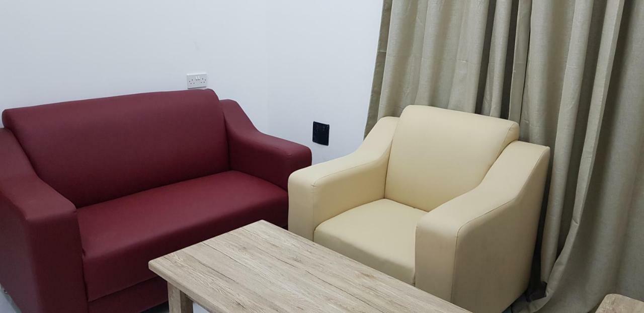 الشقق الفندقية الدقمفي  أجنحة دمب المظهر الخارجي الصورة